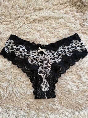 NWT 2011 Fine Mesh Cheeky Victoria’s Secret Animal Print Lace VTG Y2K Small